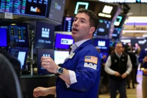 早盘：美股继续下滑 道指下跌逾300点