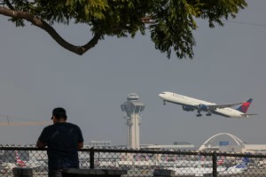 想读懂K型经济？坐一次飞机就知道了