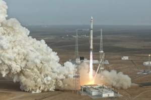 长征十二号甲运载火箭，首飞入轨成功，一子级回收失败